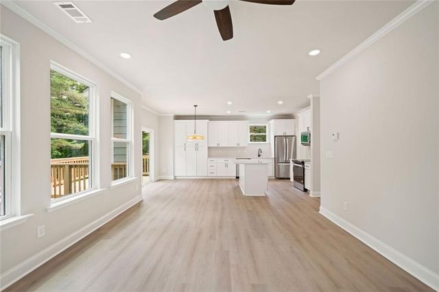 300 Timberwood Road NW, White, GA 30184
