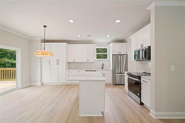 300 Timberwood Road NW, White, GA 30184