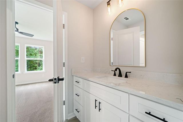 300 Timberwood Road NW, White, GA 30184