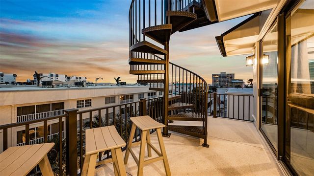 1142 WINDSONG LANE B, Sarasota, FL 34242