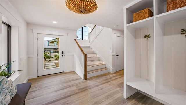 1142 WINDSONG LANE B, Sarasota, FL 34242