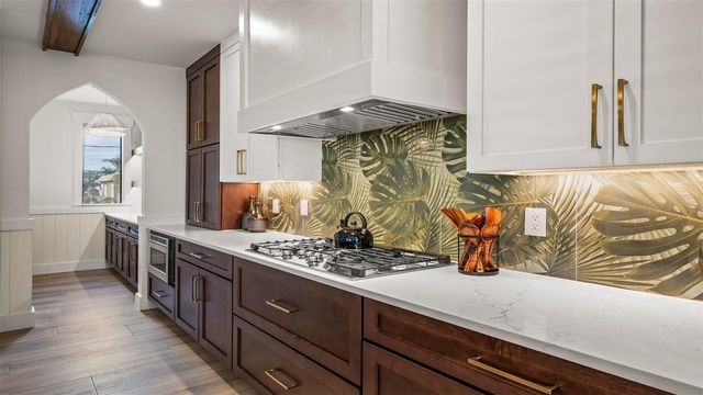 1142 WINDSONG LANE B, Sarasota, FL 34242