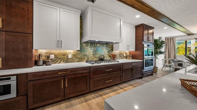 1142 WINDSONG LANE B, Sarasota, FL 34242