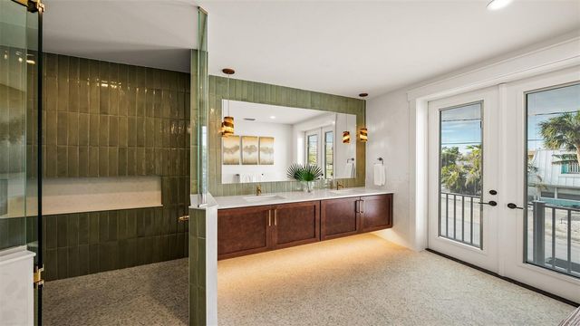 1142 WINDSONG LANE B, Sarasota, FL 34242