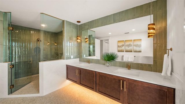 1142 WINDSONG LANE B, Sarasota, FL 34242