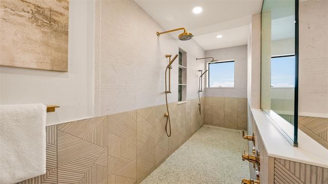 1142 WINDSONG LANE B, Sarasota, FL 34242