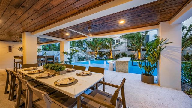 1142 WINDSONG LANE B, Sarasota, FL 34242