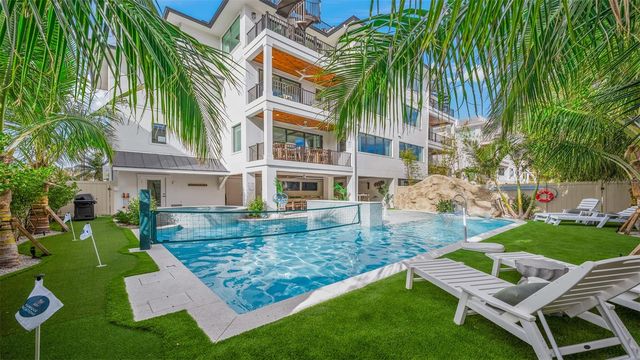 1142 WINDSONG LANE B, Sarasota, FL 34242