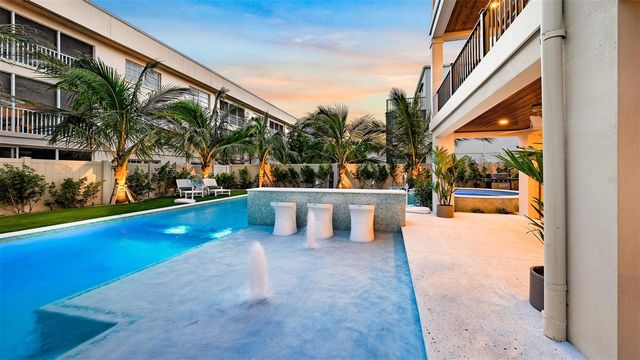 1142 WINDSONG LANE B, Sarasota, FL 34242