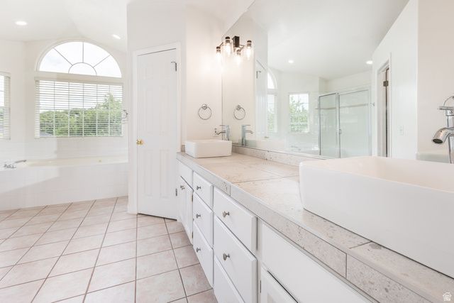 1921 ANASAZI DR, Ogden, UT 84403