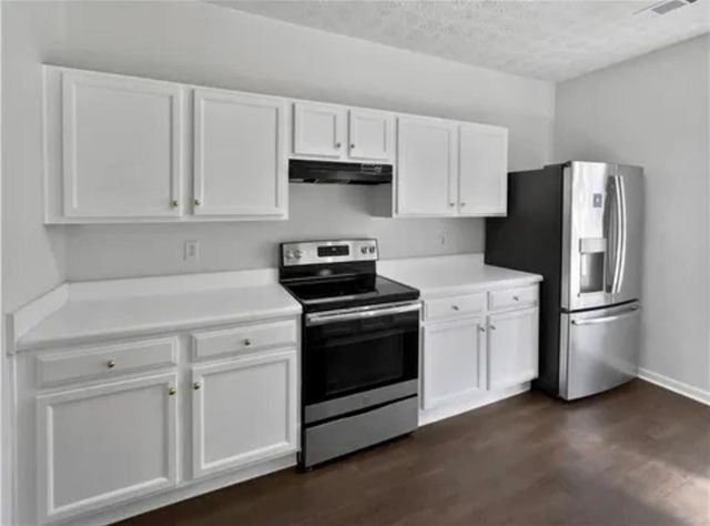 20 Pine Canyon Drive SW 15, Atlanta, GA 30331