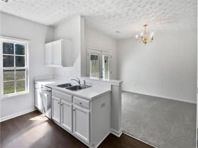 20 Pine Canyon Drive SW 15, Atlanta, GA 30331