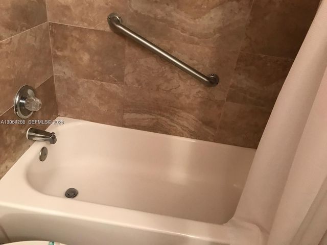 26 Diplomat Parkway 2215, Hallandale Beach, FL 33009