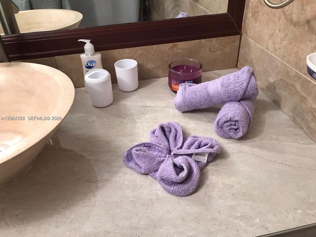 26 Diplomat Parkway 2215, Hallandale Beach, FL 33009