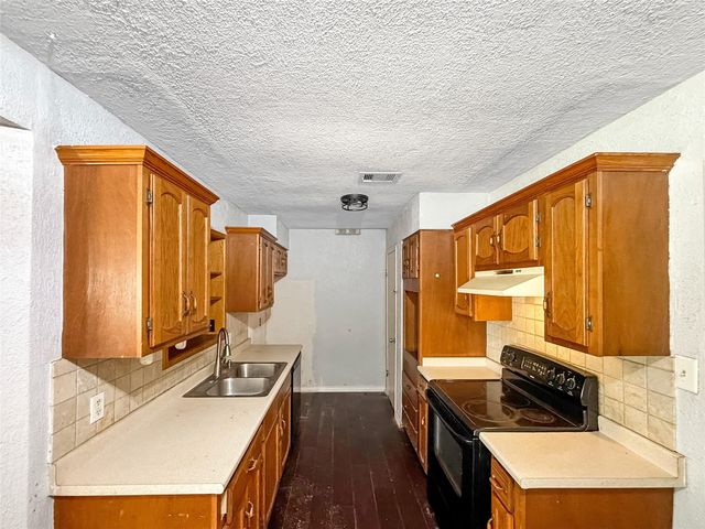 1413 Bay Ridge Boulevard, Bay City, TX 77414