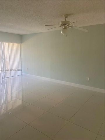 731 N Pine Island Rd 202, Plantation, FL 33324