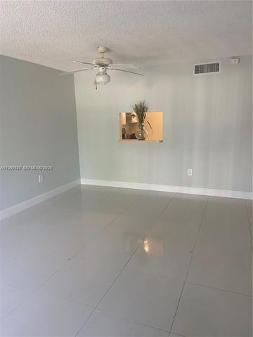 731 N Pine Island Rd 202, Plantation, FL 33324