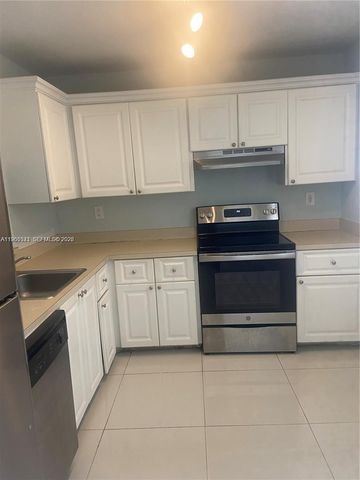 731 N Pine Island Rd 202, Plantation, FL 33324