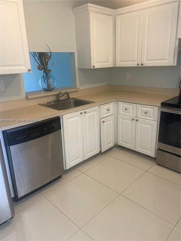 731 N Pine Island Rd 202, Plantation, FL 33324