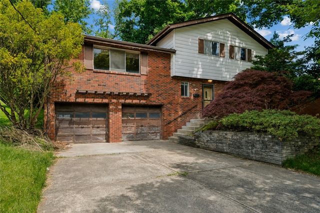 285 Tara Dr, Pleasant Hills, PA 15236