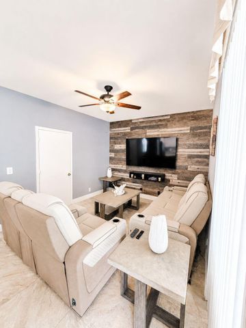 6937 Turtle Bay Terrace, Lake Worth, FL 33463