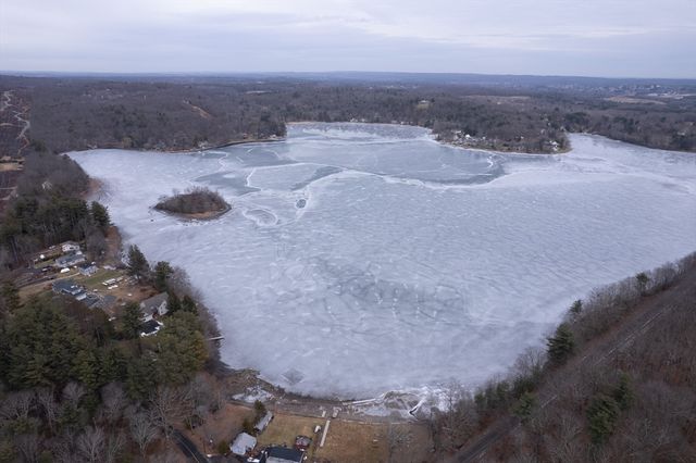 43 Trinity Ave, Sterling, MA 01564