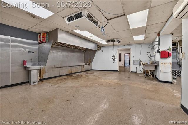 26734 Michigan Avenue, Inkster, MI 48141