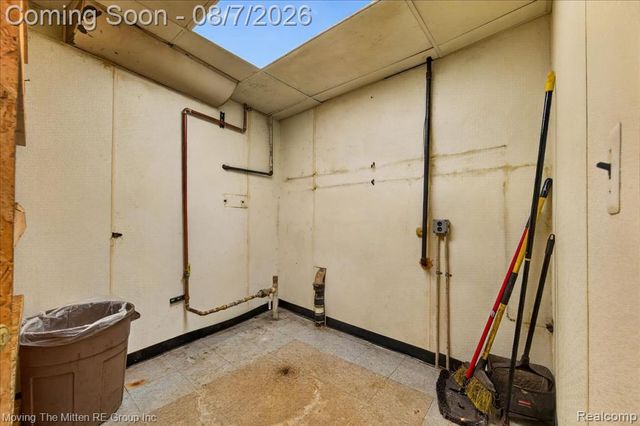 26734 Michigan Avenue, Inkster, MI 48141