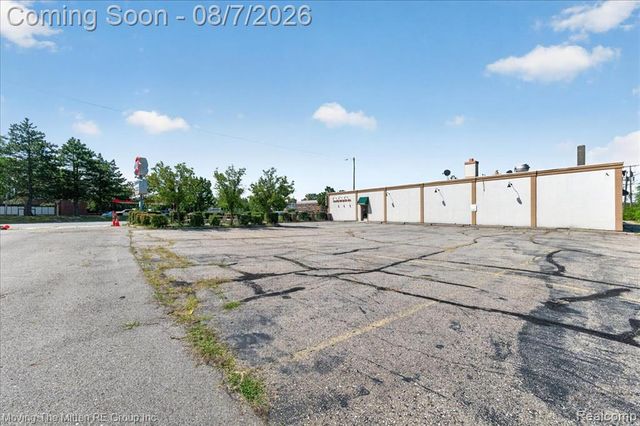 26734 Michigan Avenue, Inkster, MI 48141