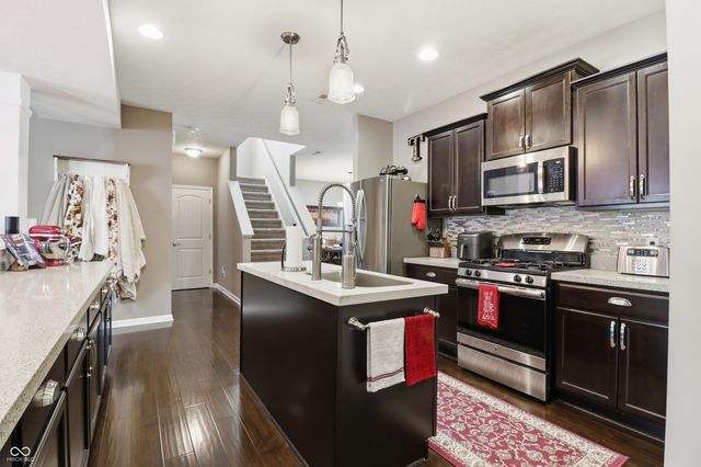 1689 Maplewood Lane, Pendleton, IN 46064