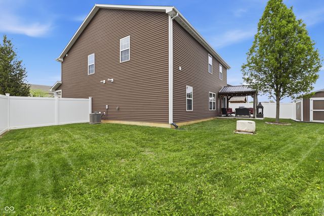 1689 Maplewood Lane, Pendleton, IN 46064
