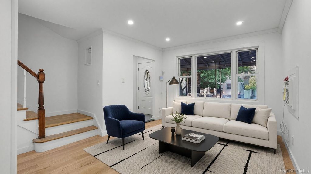 4135 Murdock Avenue, Bronx, NY 10466 — exterior