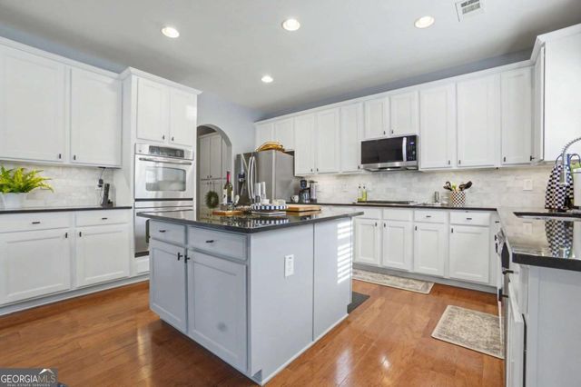 7553 Copper Kettle Way, Flowery Branch, GA 30542