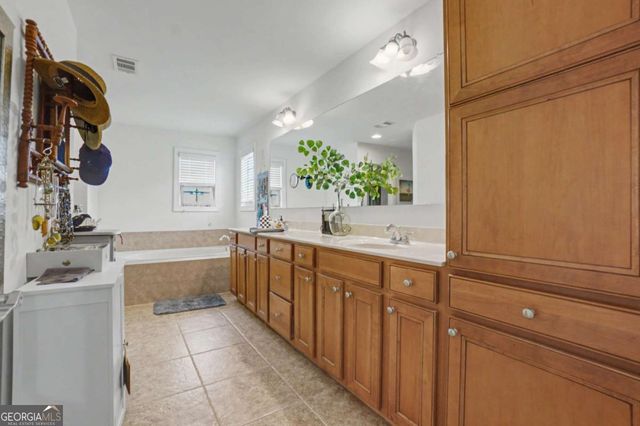 7553 Copper Kettle Way, Flowery Branch, GA 30542