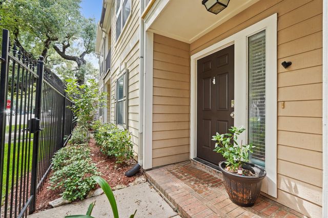 2911 Clay Street, Houston, TX 77003