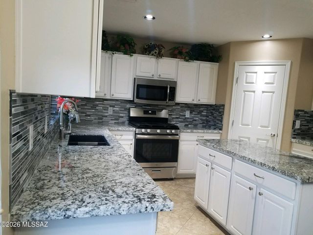 2148 E Rio Vistoso Lane, Oro Valley, AZ 85755