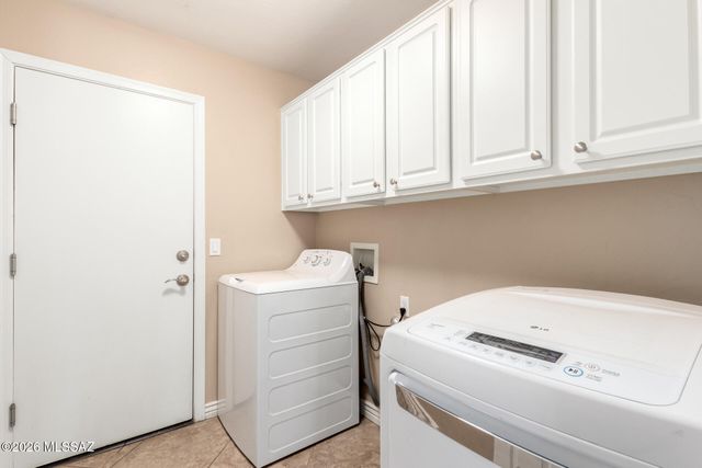 2148 E Rio Vistoso Lane, Oro Valley, AZ 85755