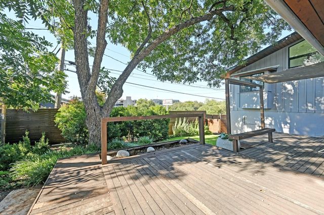 701 Brownlee CIR, Austin, TX 78703