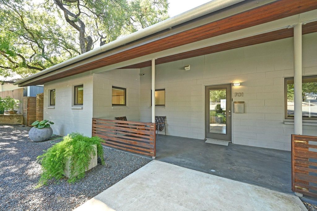 701 Brownlee CIR, Austin, TX 78703