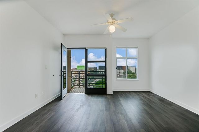711 W 26th ST 702, Austin, TX 78705