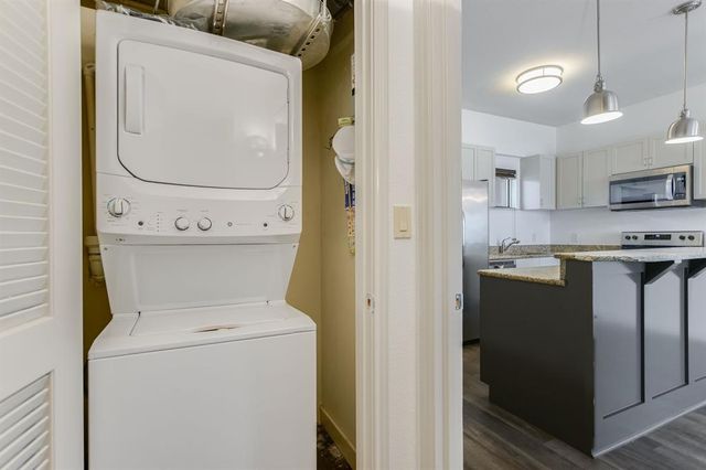 711 W 26th ST 702, Austin, TX 78705