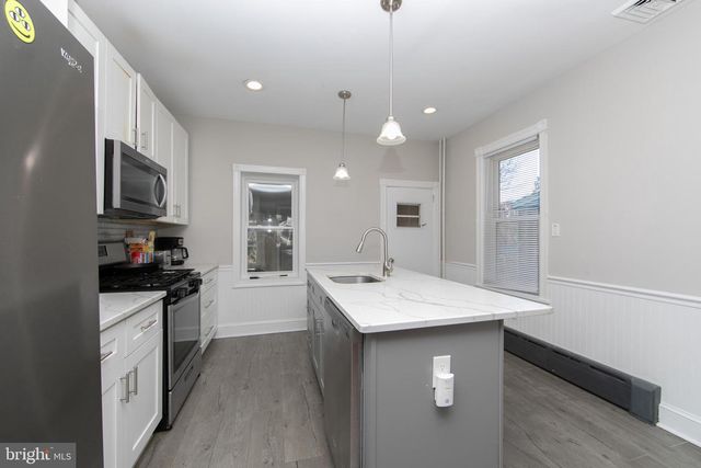 8 WYNNEWOOD AVE, Collingswood, NJ 08108