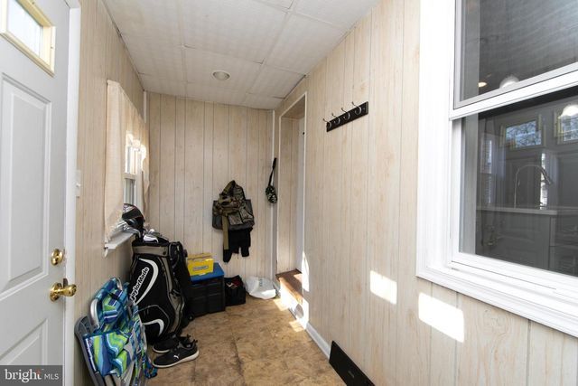 8 WYNNEWOOD AVE, Collingswood, NJ 08108