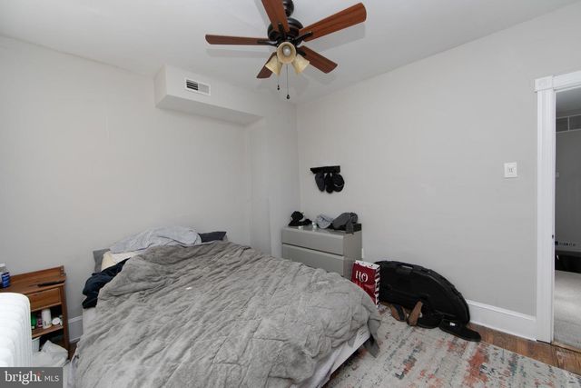 8 WYNNEWOOD AVE, Collingswood, NJ 08108