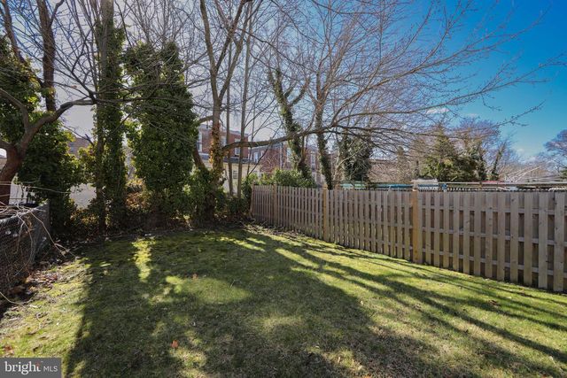 8 WYNNEWOOD AVE, Collingswood, NJ 08108