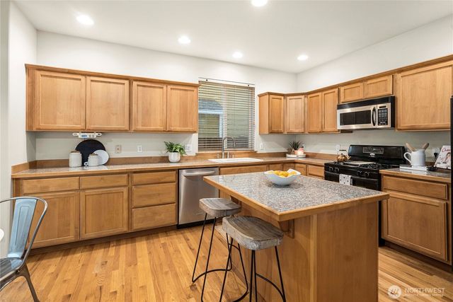 13127 SE 210th Place, Kent, WA 98031