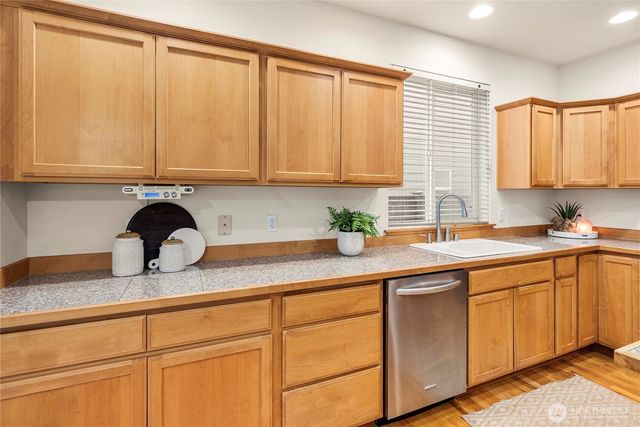 13127 SE 210th Place, Kent, WA 98031