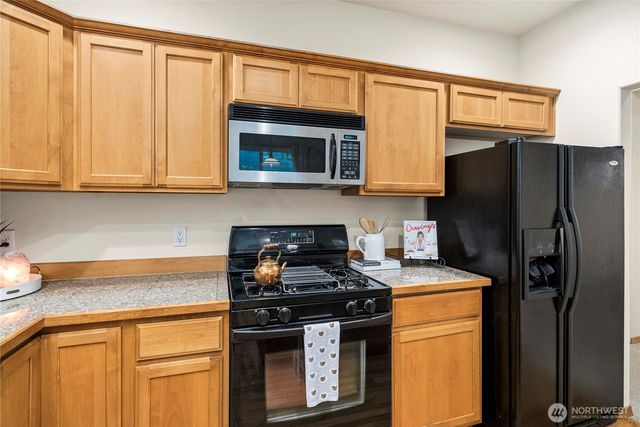 13127 SE 210th Place, Kent, WA 98031