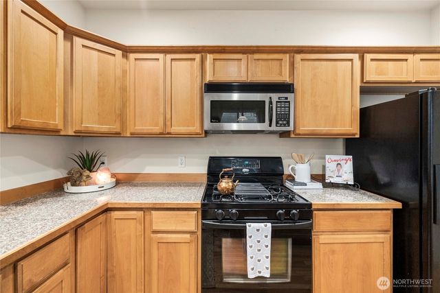 13127 SE 210th Place, Kent, WA 98031