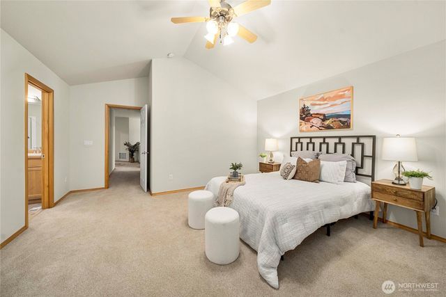 13127 SE 210th Place, Kent, WA 98031